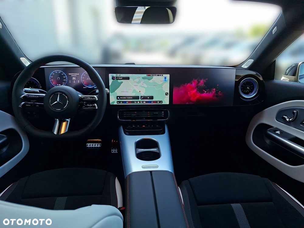 Mercedes-Benz CLA - 12