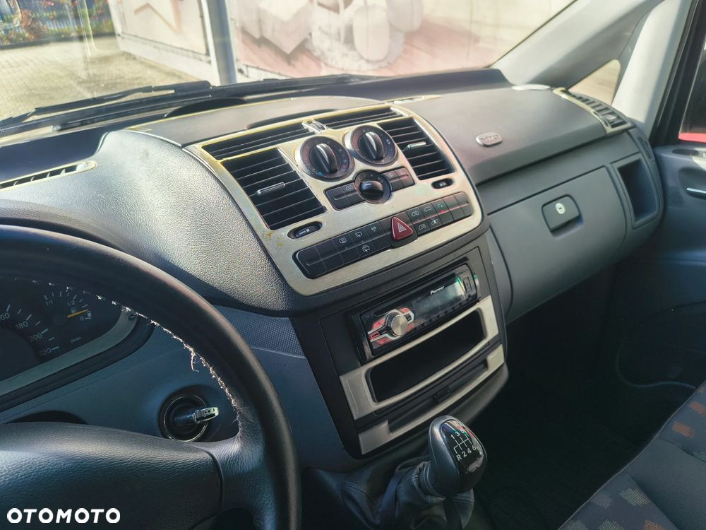 Mercedes-Benz Vito - 25