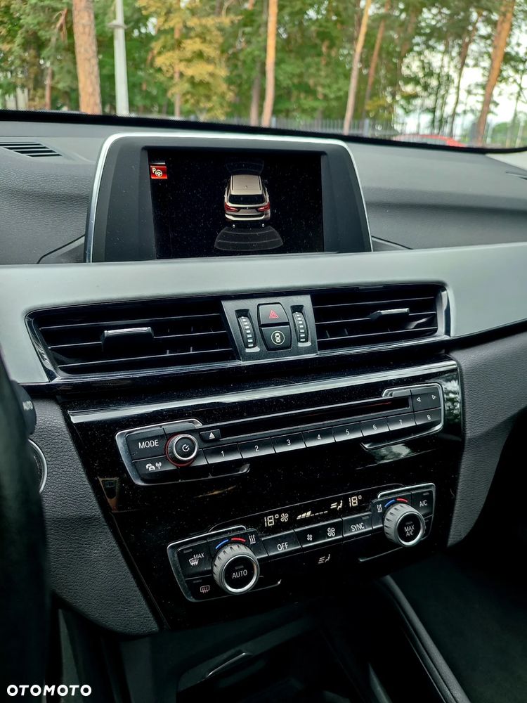 BMW X1 sDrive18i xLine - 13