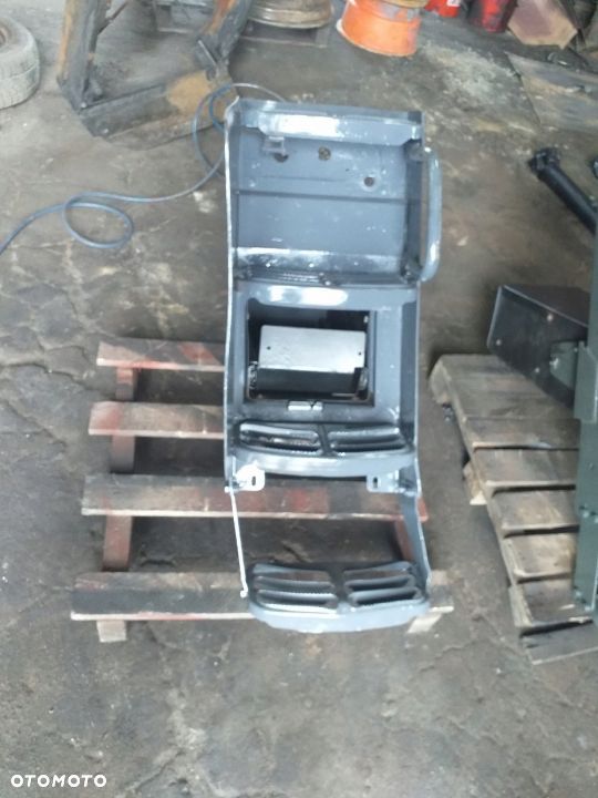 SCHODKI SCHODY CLAAS AXION 810 158KW 700MTH 19R - 4