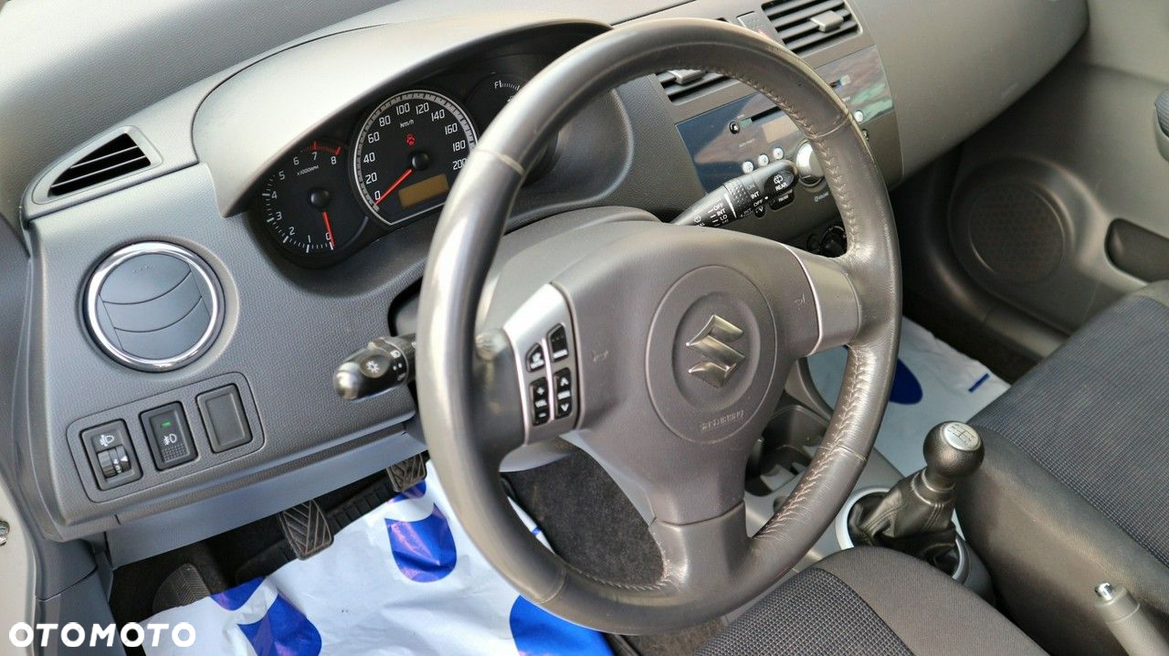 Suzuki Swift - 30