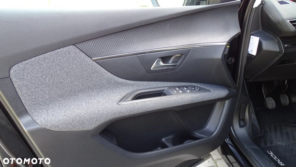 Peugeot 3008 1.2 PureTech Active S&S - 18