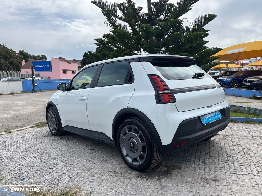 Renault 5 E-Tech 40 kWh Evolution Autonomia Urbana - 16