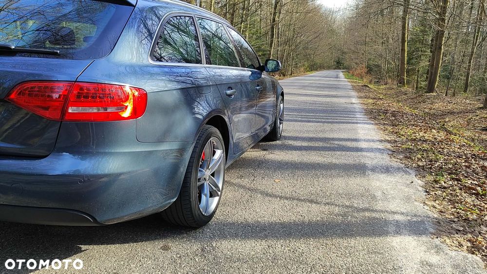 Audi A4 Avant 2.0 TDI - 9