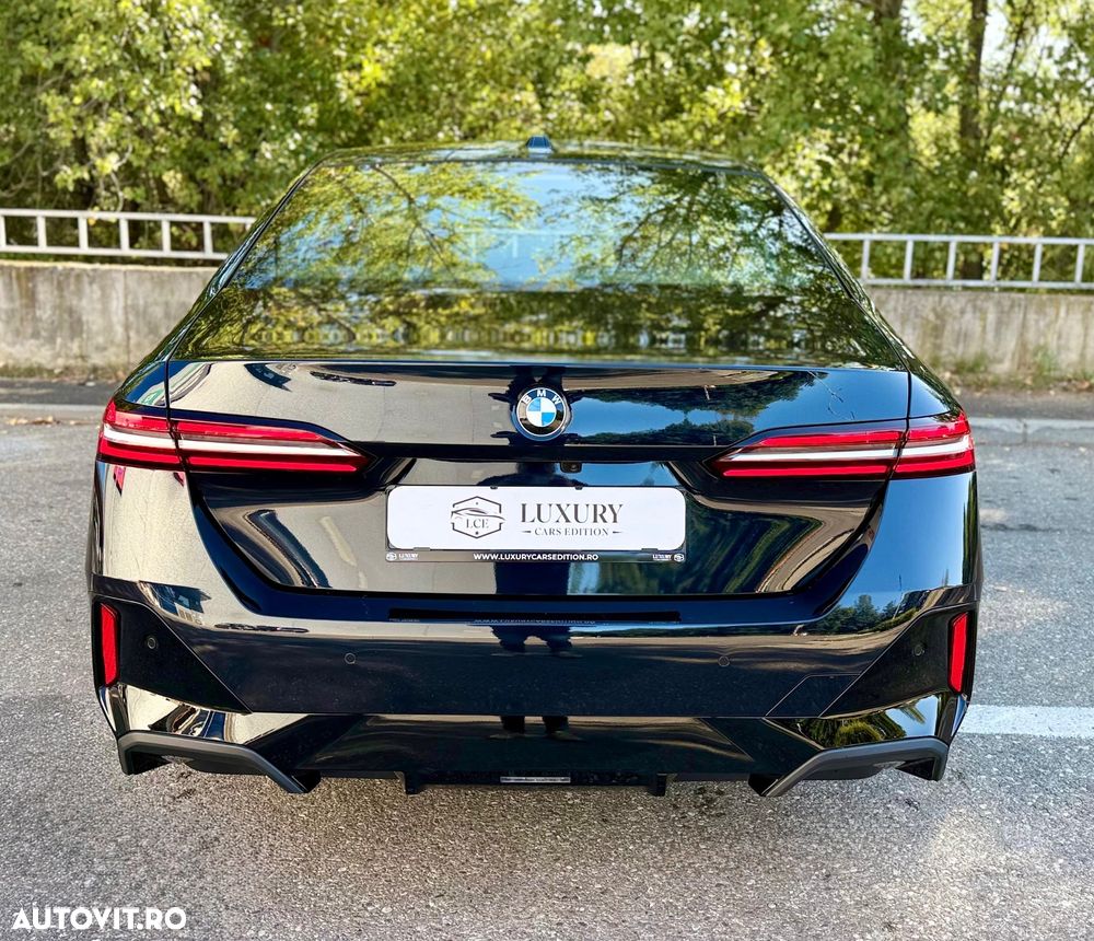 BMW Seria 5 520i AT MHEV - 10