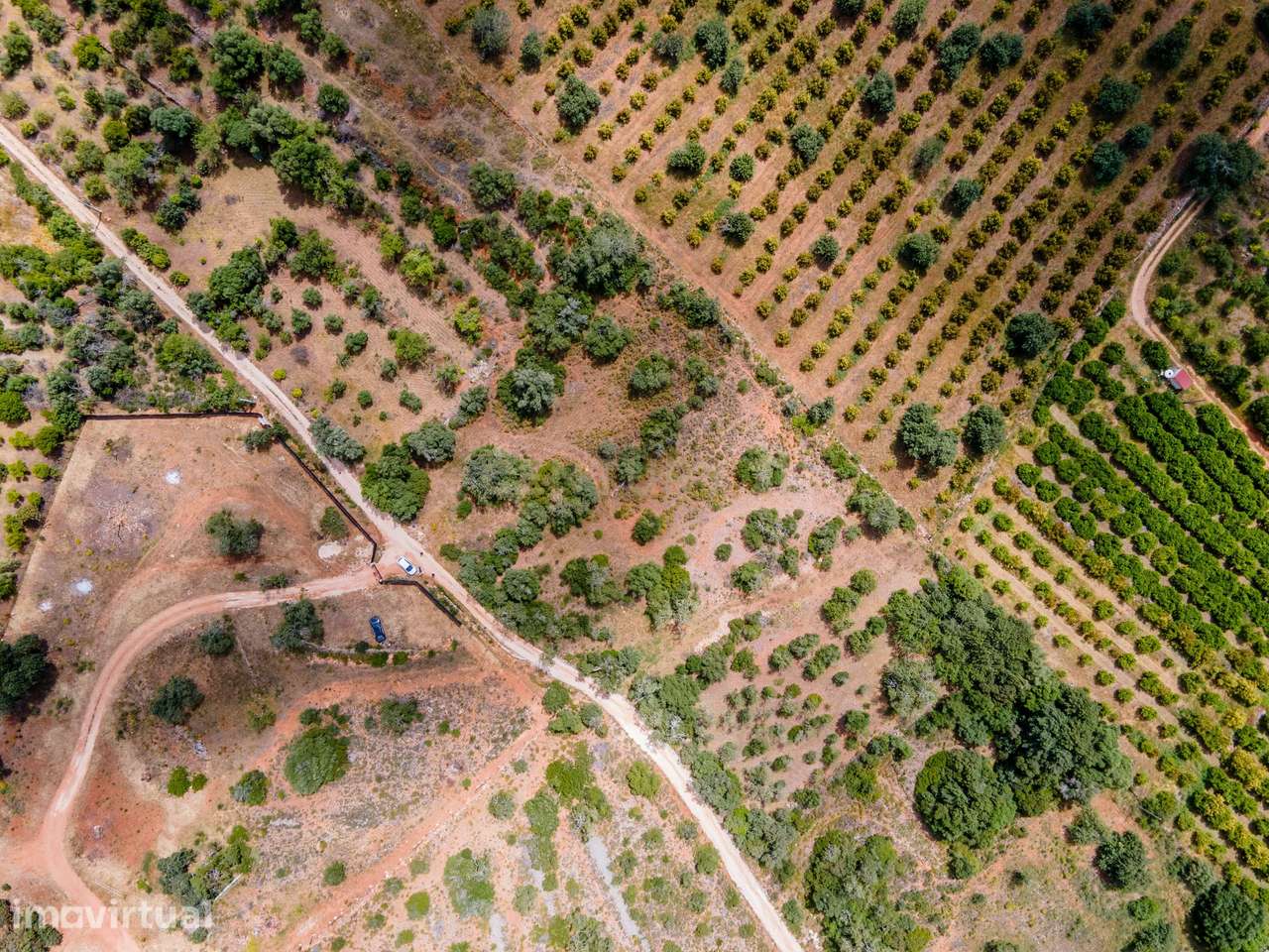 Terreno rústico em Torres e Cercas (Silves) – 2670 m2, bons acessos e - Grande imagem: 2/11