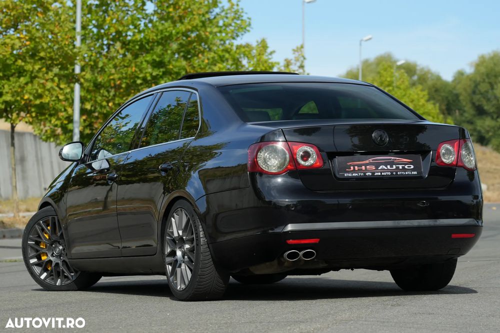 Volkswagen Jetta 2.0 TDI DPF Highline - 4