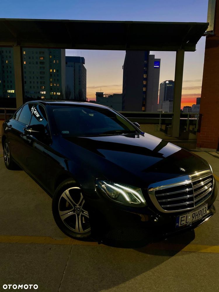 Mercedes-Benz Klasa E 220 d 4-Matic 9G-TRONIC - 8