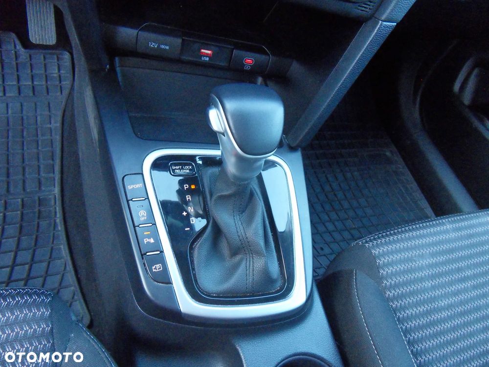 Kia XCeed 1.5 T-GDI M DCT - 25