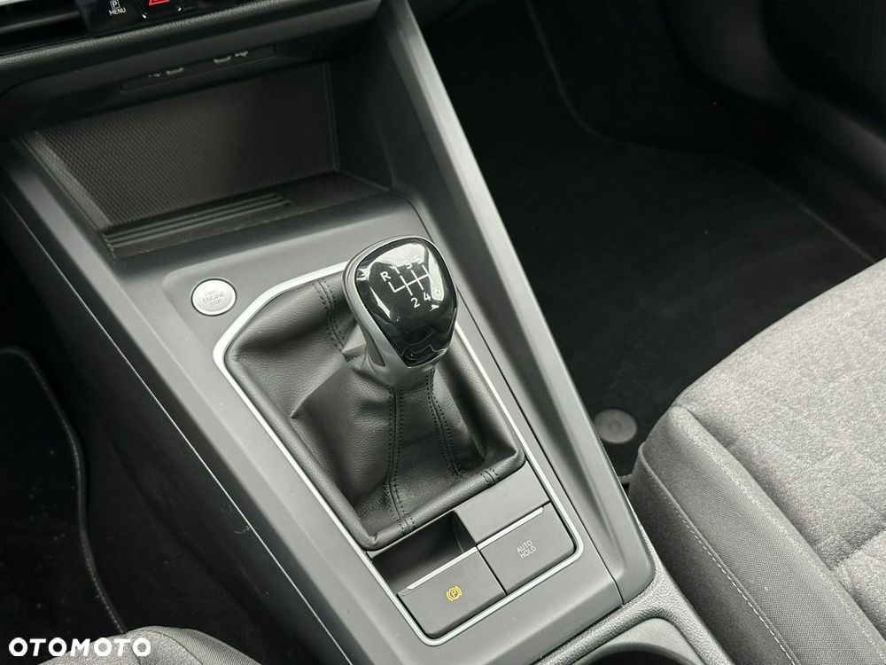 Volkswagen Golf - 24