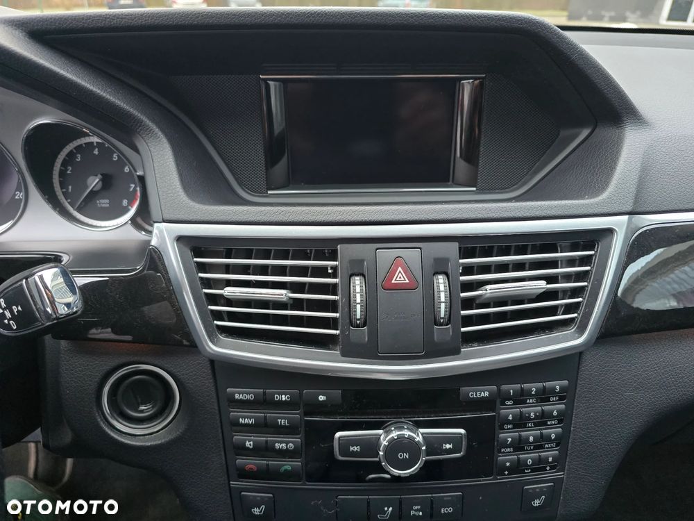 Mercedes-Benz Klasa E 200 CGI BlueEFFICIENCY Automatik - 15