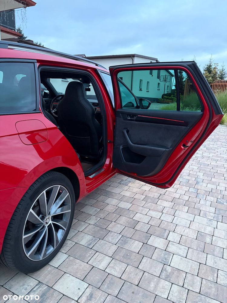 Skoda Superb 2.0 TDI SCR 4x4 Sportline DSG - 12