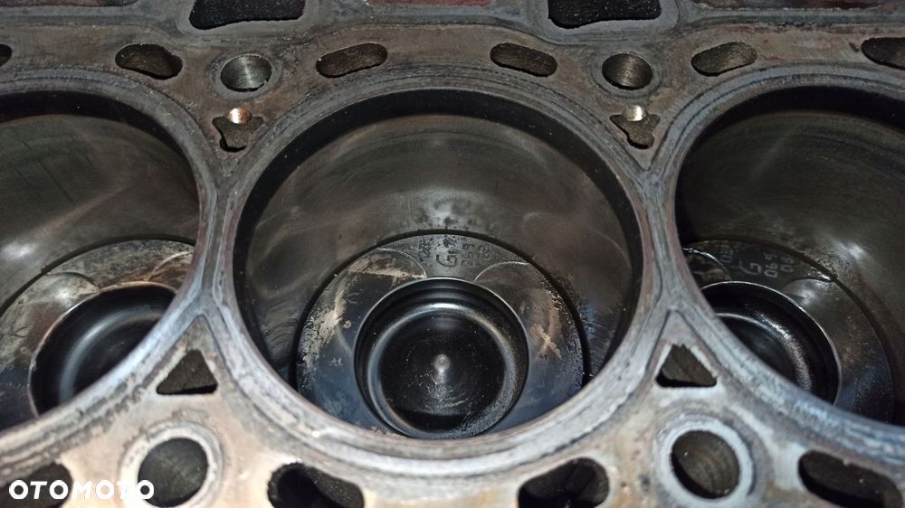 blok 2.0 dci trafic vivaro primastar m9r dół - 12