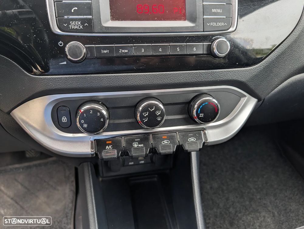 Kia Rio - 9