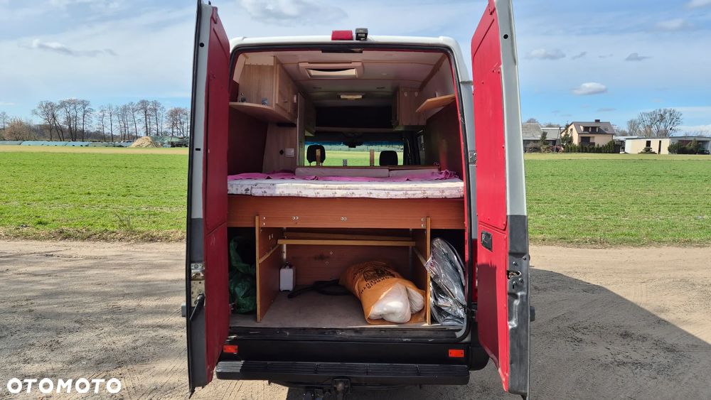 Mercedes-Benz Sprinter - 19