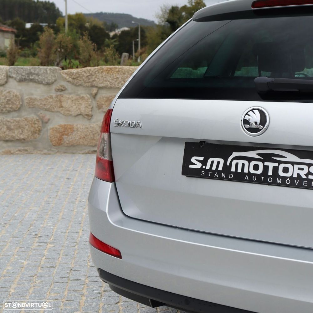 Skoda Octavia Break 1.6 TDi Sportline - 12