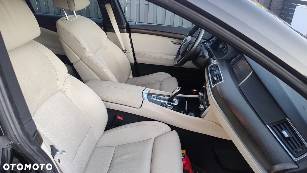 BMW Seria 5 530d xDrive - 22