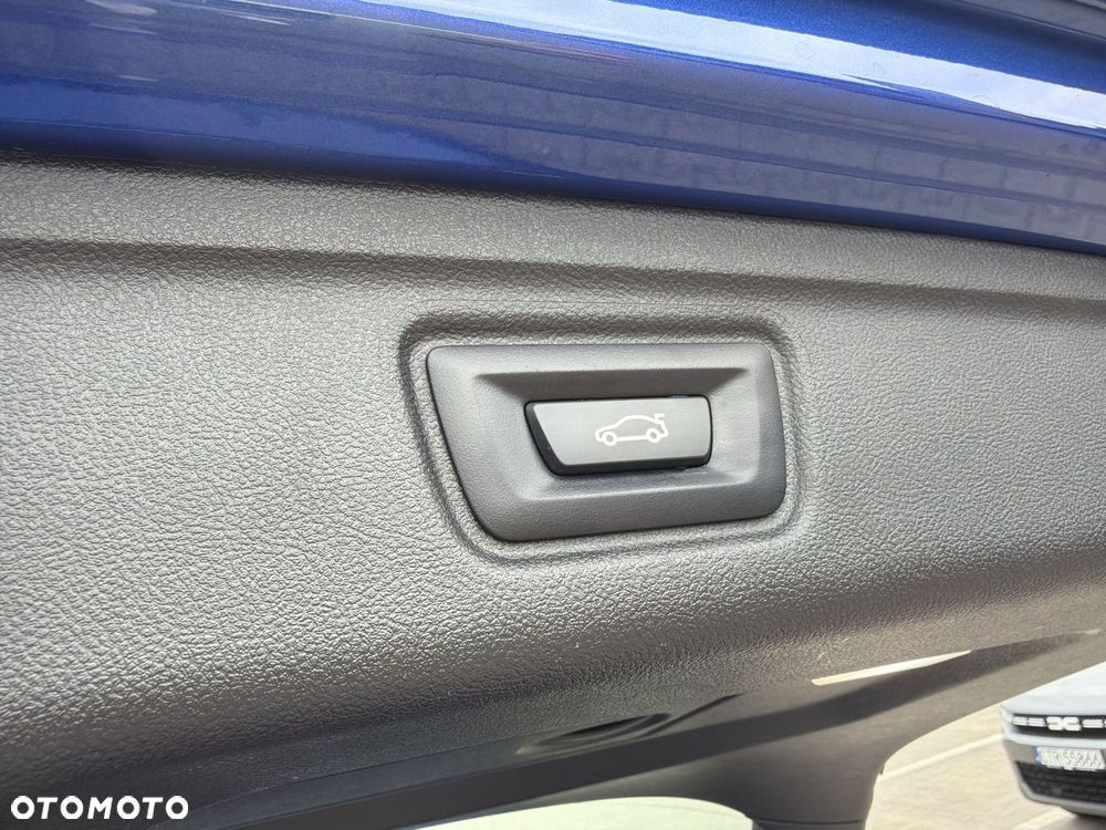 BMW Seria 3 318i - 21