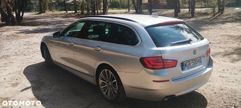 BMW Seria 5 525d xDrive - 5