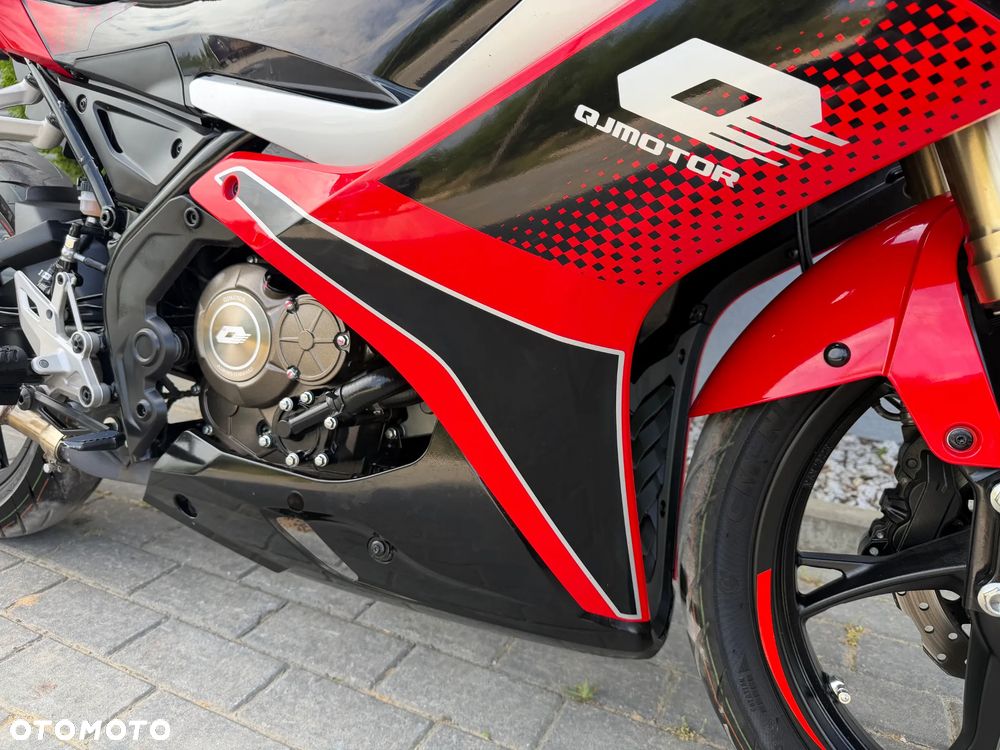 QJMOTOR SRK 125R - 12