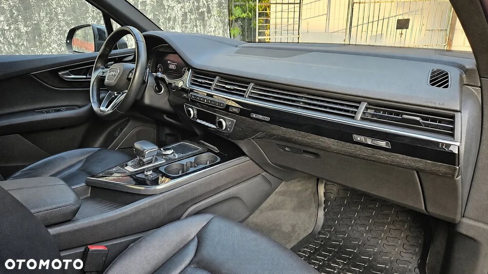 Audi Q7 3.0 TFSI Quattro Tiptronic - 8