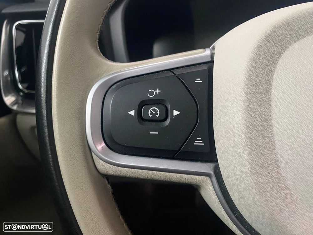 Volvo V60 2.0 B4 Momentum Geartronic - 18