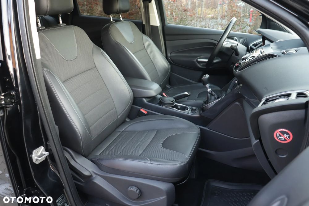 Ford Kuga 2.0 TDCi 4WD Titanium Plus - 33