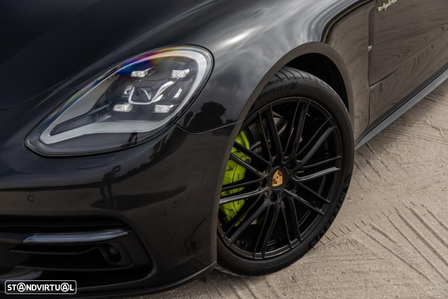 Porsche Panamera Sport Turismo 4 E-Hybrid - 10