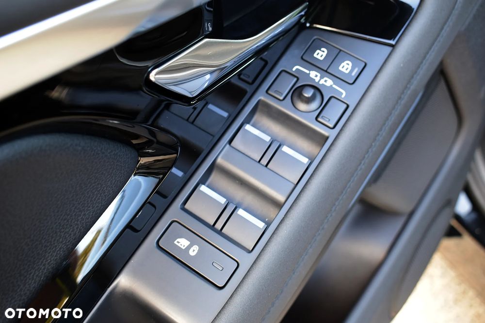 Land Rover Range Rover Evoque 2.0 D200 mHEV R-Dynamic - 21