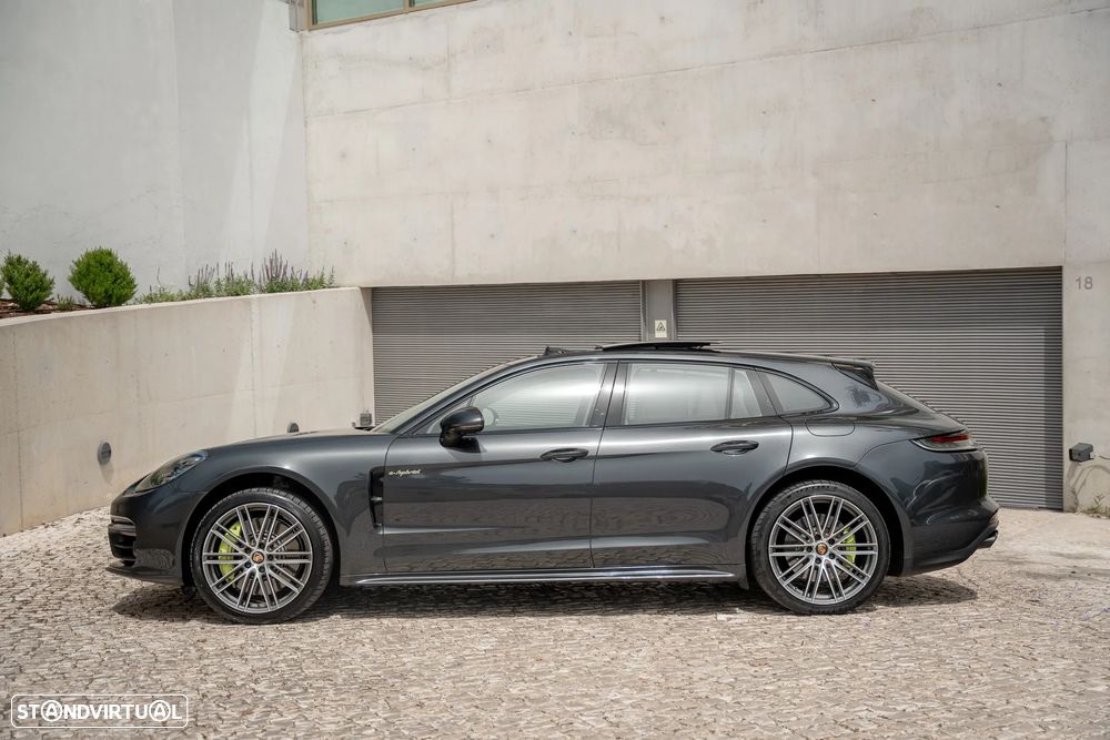 Porsche Panamera Sport Turismo - 5