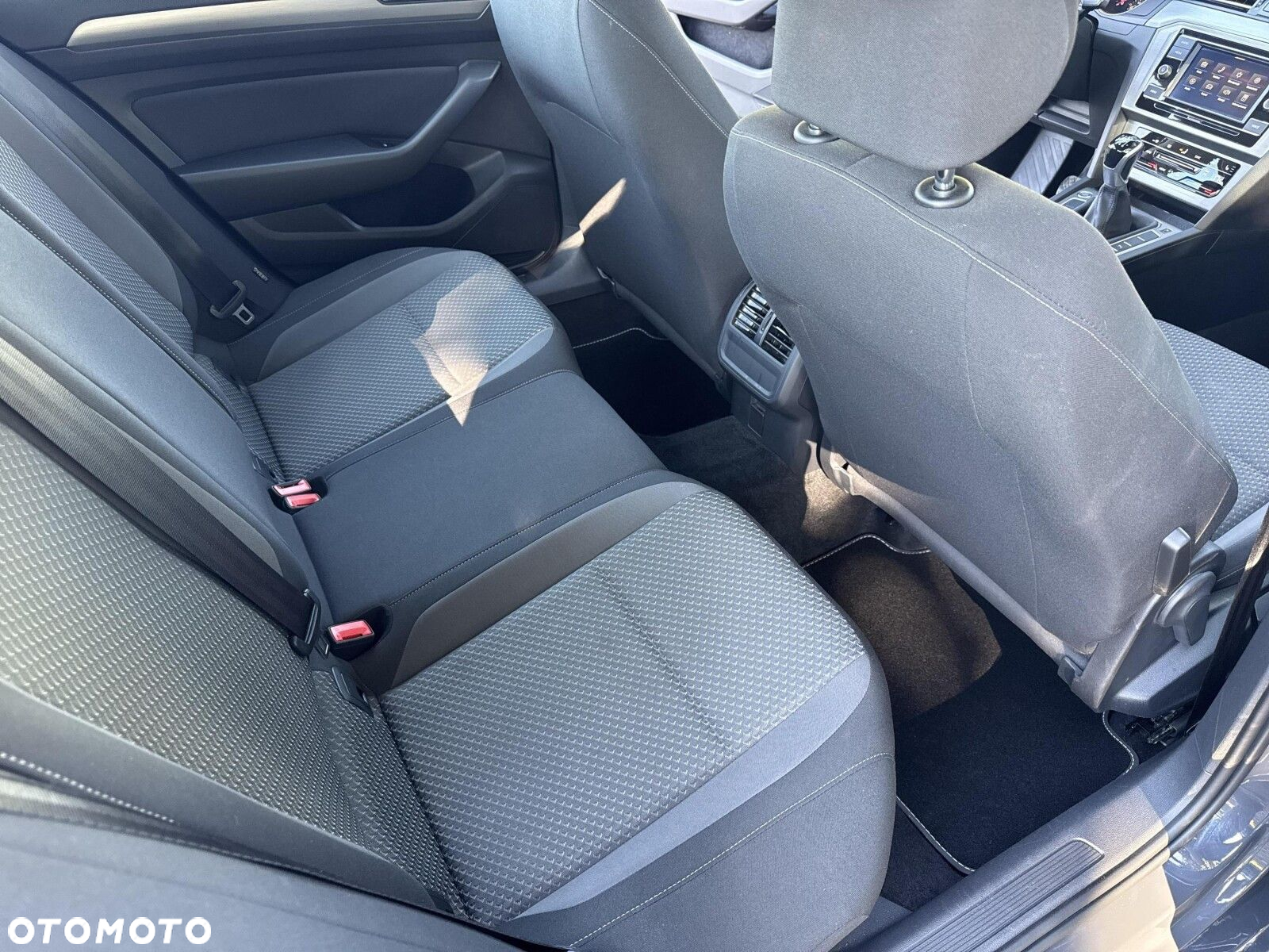 Volkswagen Passat 2.0 TDI EVO Essence - 36
