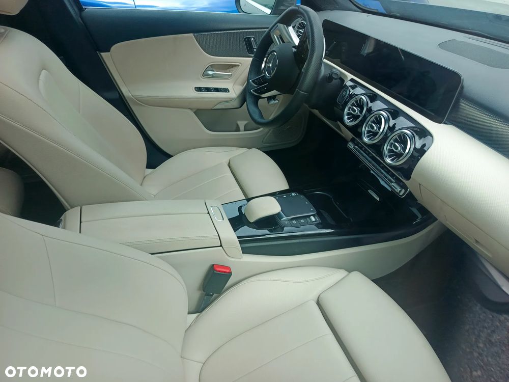 Mercedes-Benz Klasa A 200 AMG Line 7G-DCT - 5