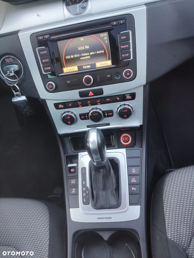 Volkswagen Passat Alltrack 2.0 TDI 4Motion DSG BlueMotion Tec - 21