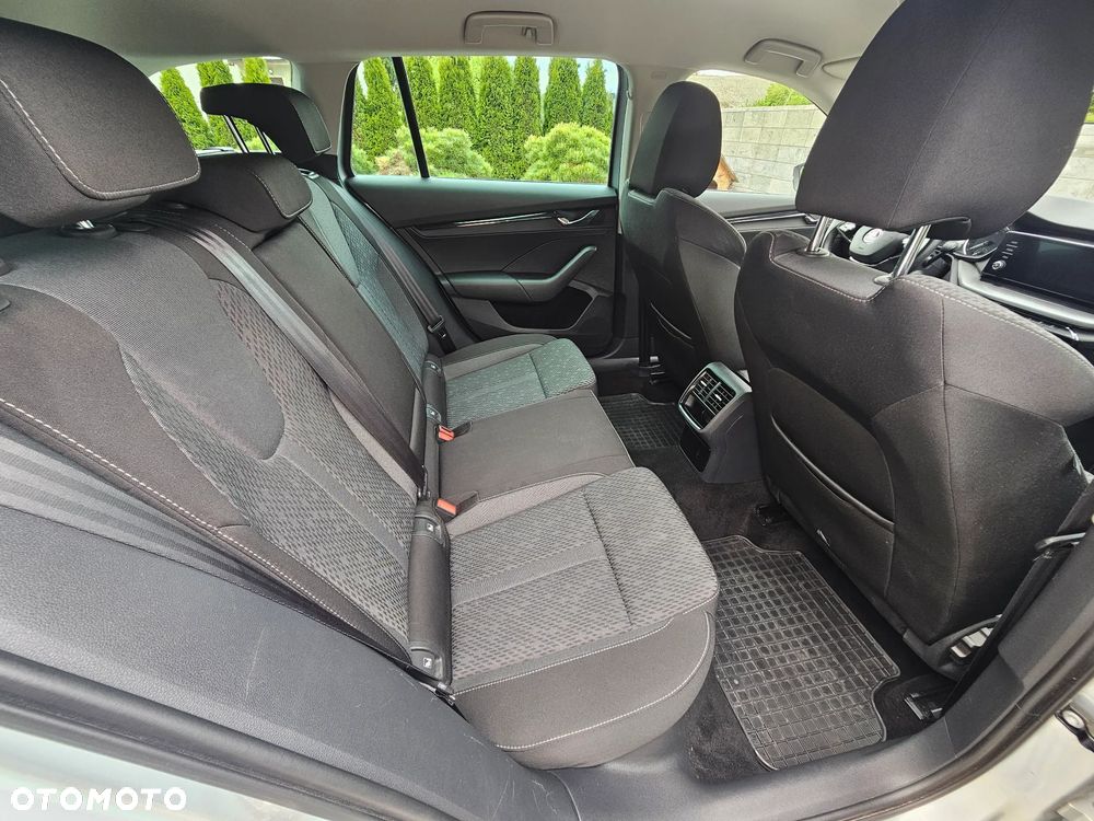 Skoda Octavia 2.0 TDI SCR Ambition DSG - 13