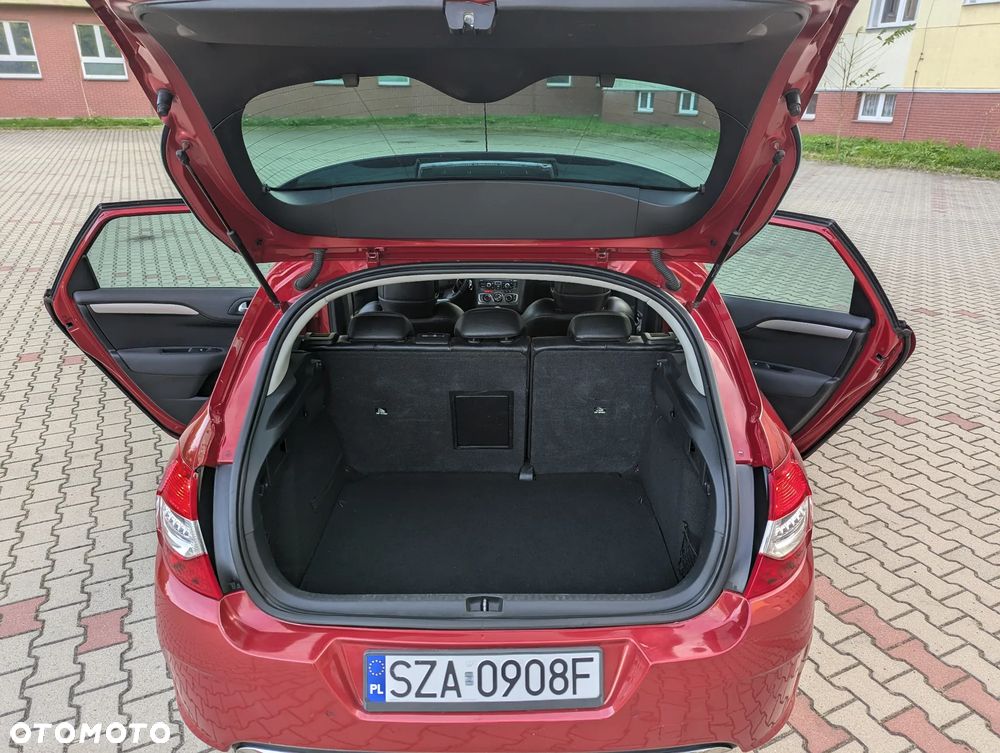 Citroën C4 e-HDi 110 Exclusive - 37