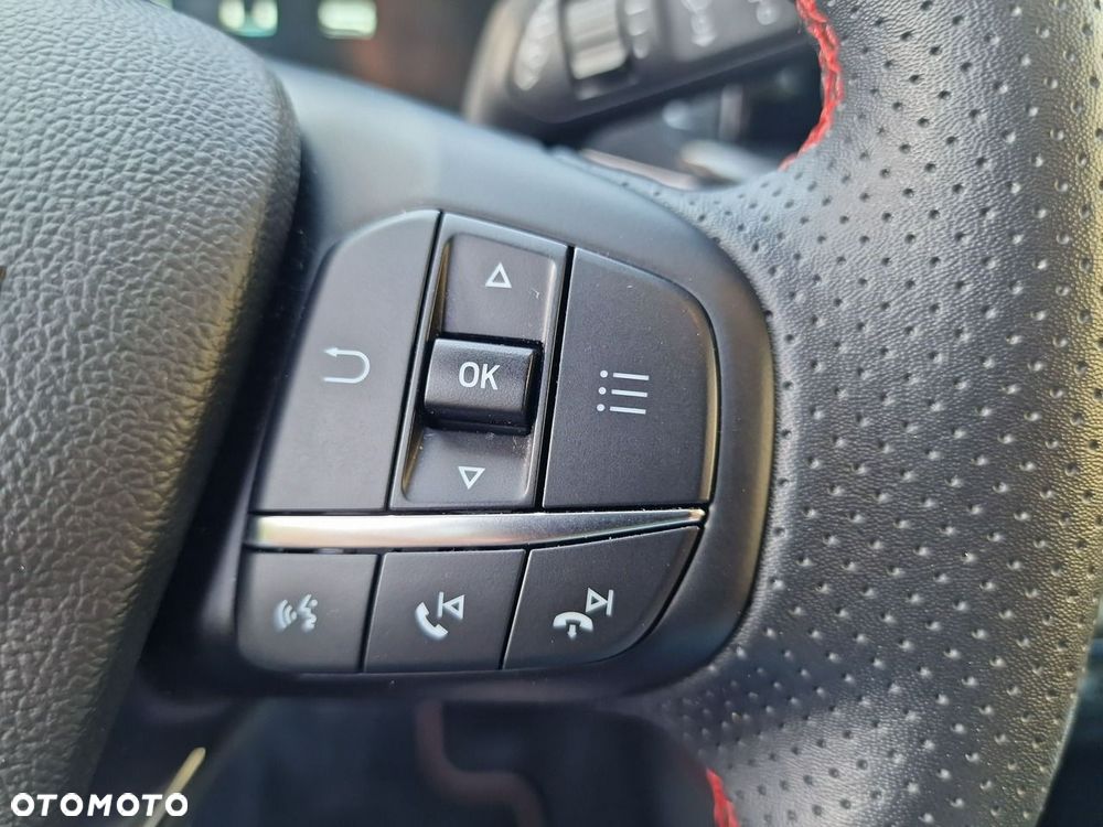 Ford Focus 1.0 EcoBoost Hybrid ST-LINE X - 23