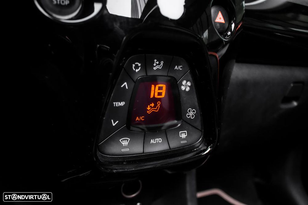 Peugeot 108 1.2 PureTech Top! Roland Garros - 19