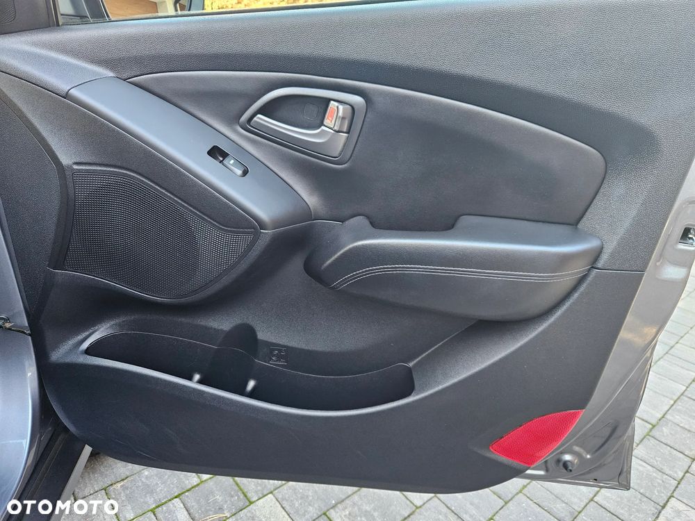 Hyundai ix35 1.6 2WD blue Trend - 23