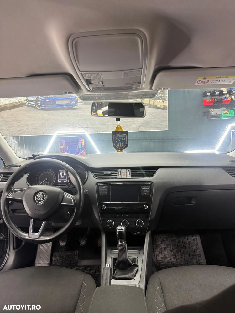Skoda Octavia 1.6 TDI Style - 32