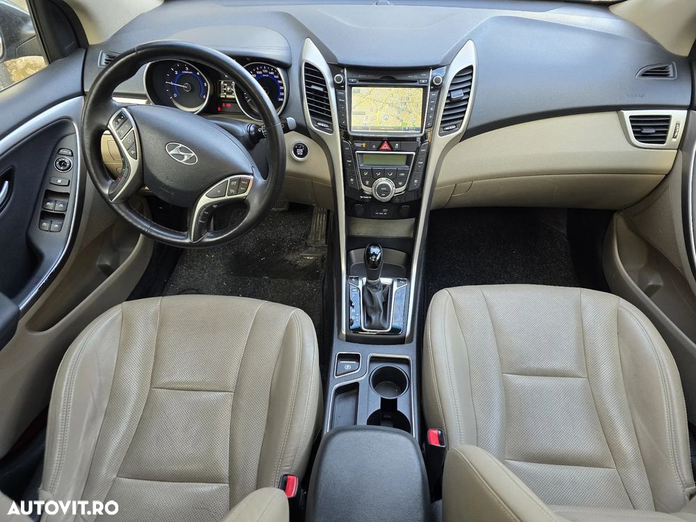 Hyundai i30 blue Kombi 1.6 CRDi DCT Premium - 4