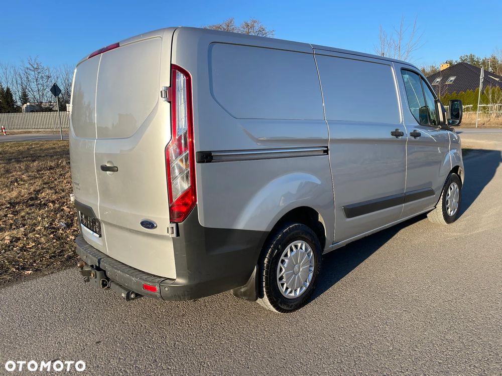 Ford TRANSIT CUSTOM - 3
