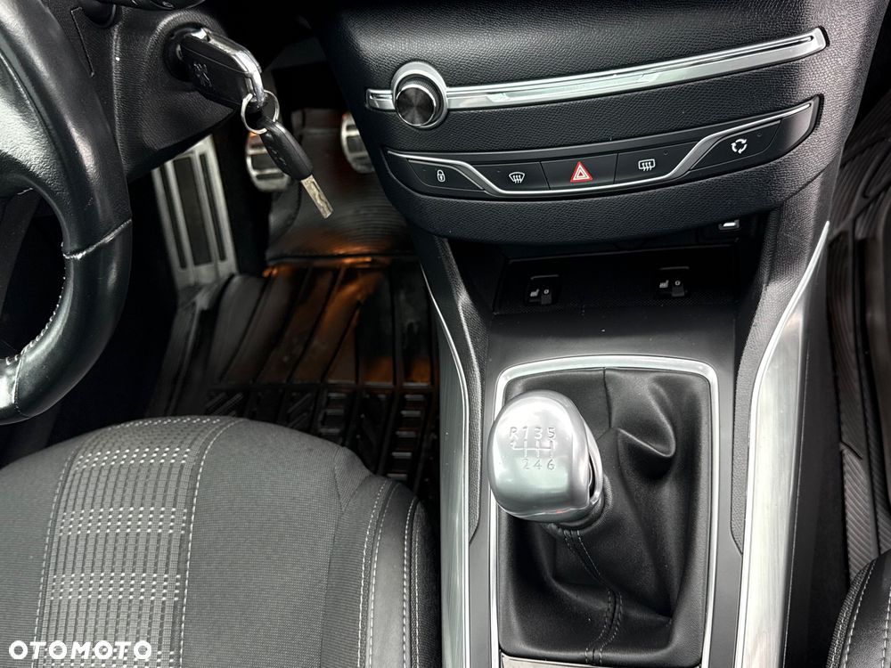 Peugeot 308 BlueHDi 130 Stop & Start Allure Pack - 15