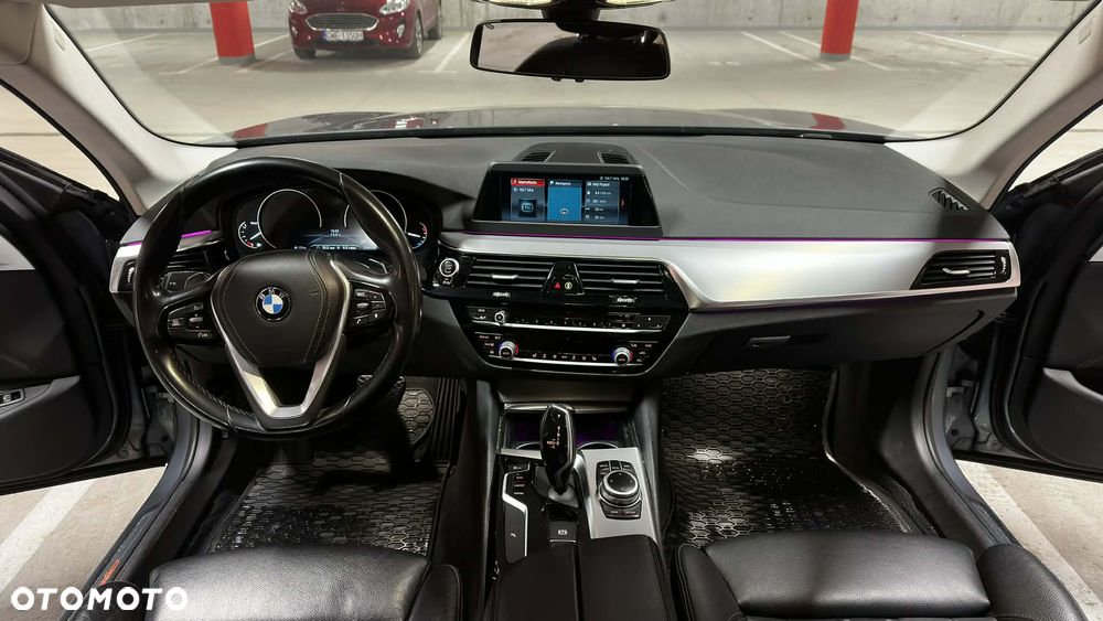 BMW Seria 5 520d Sport Line sport - 17