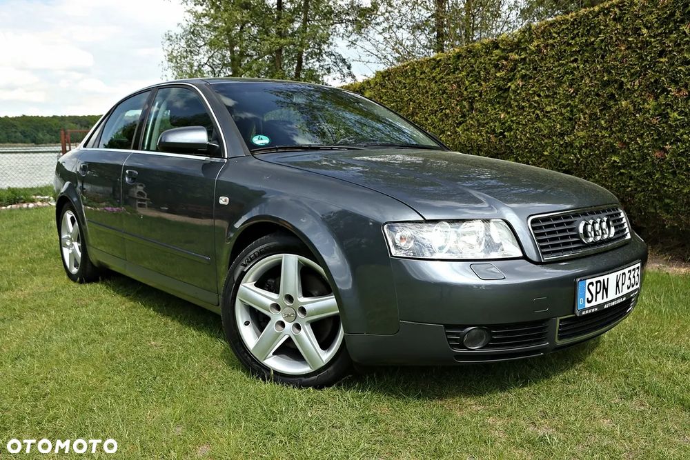 Audi A4 Limousine - 7