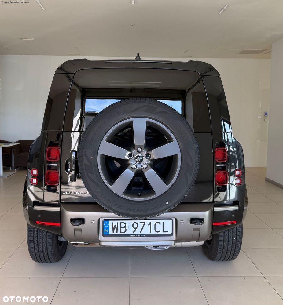 Land Rover Defender - 7