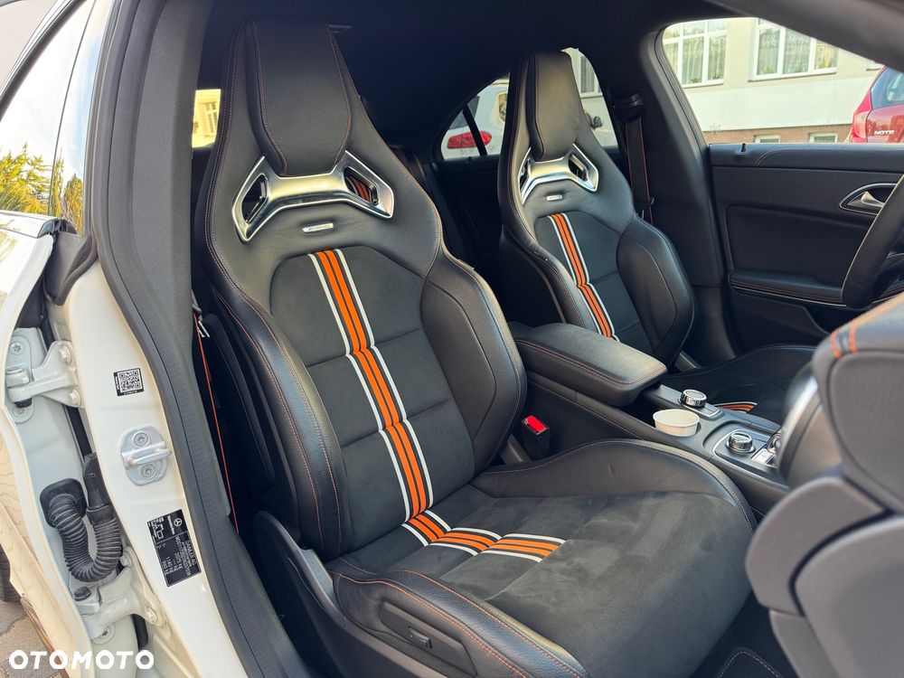 Mercedes-Benz CLA AMG 45 4Matic 7G-DCT Orange Art Edition - 8