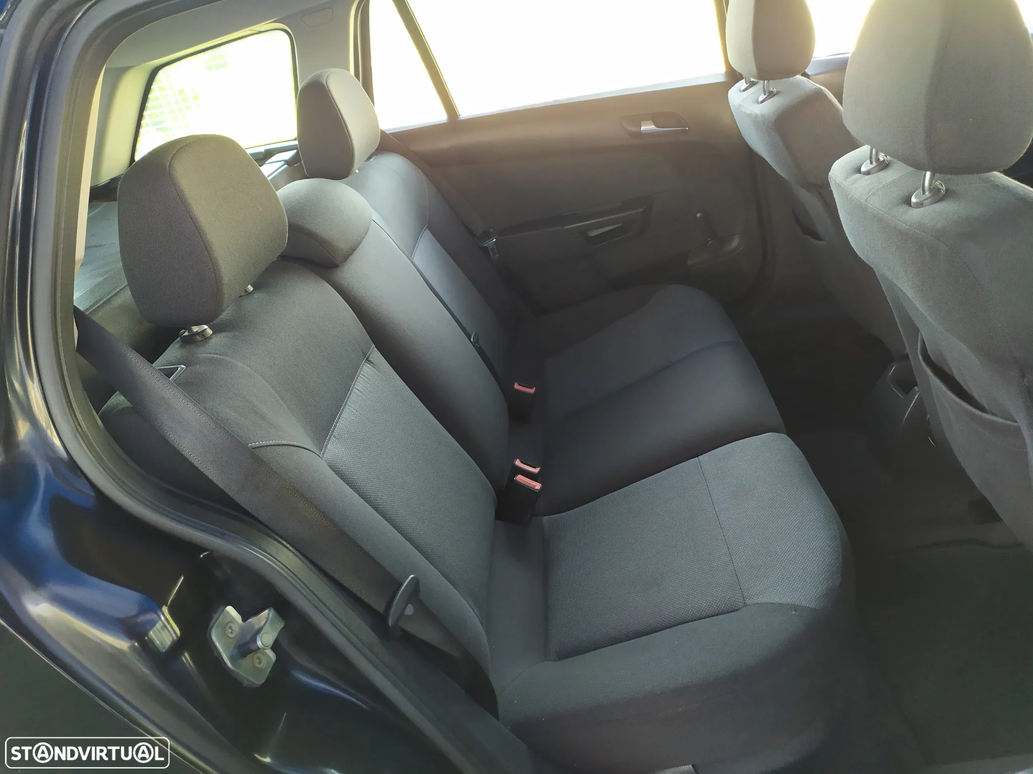 Opel Astra Caravan 1.3 CDTi Enjoy - 41