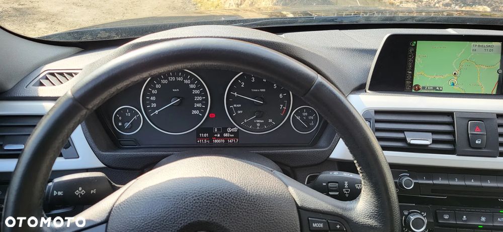 BMW Seria 3 318i - 10