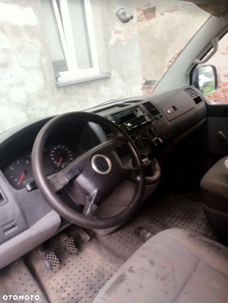 Volkswagen Transporter - 4