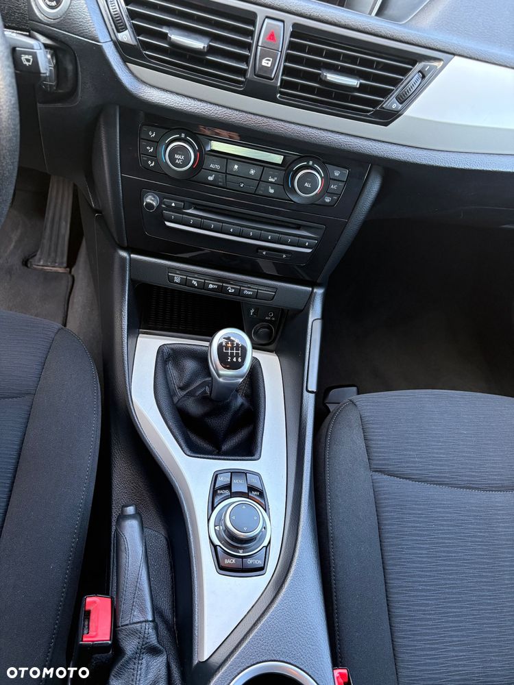 BMW X1 xDrive18d Sport Line - 25